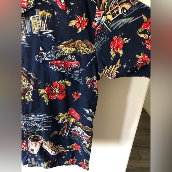 In N Out Burger|Hawaiian Vintage style novelty print button-down shirt•••Retro - Picture 7 of 11